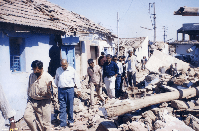 Financial and safety aid Earthquake in Kutch – Bhuj